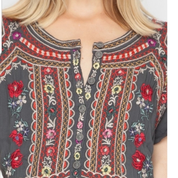 Johnny was dress - Picture 3 of 13